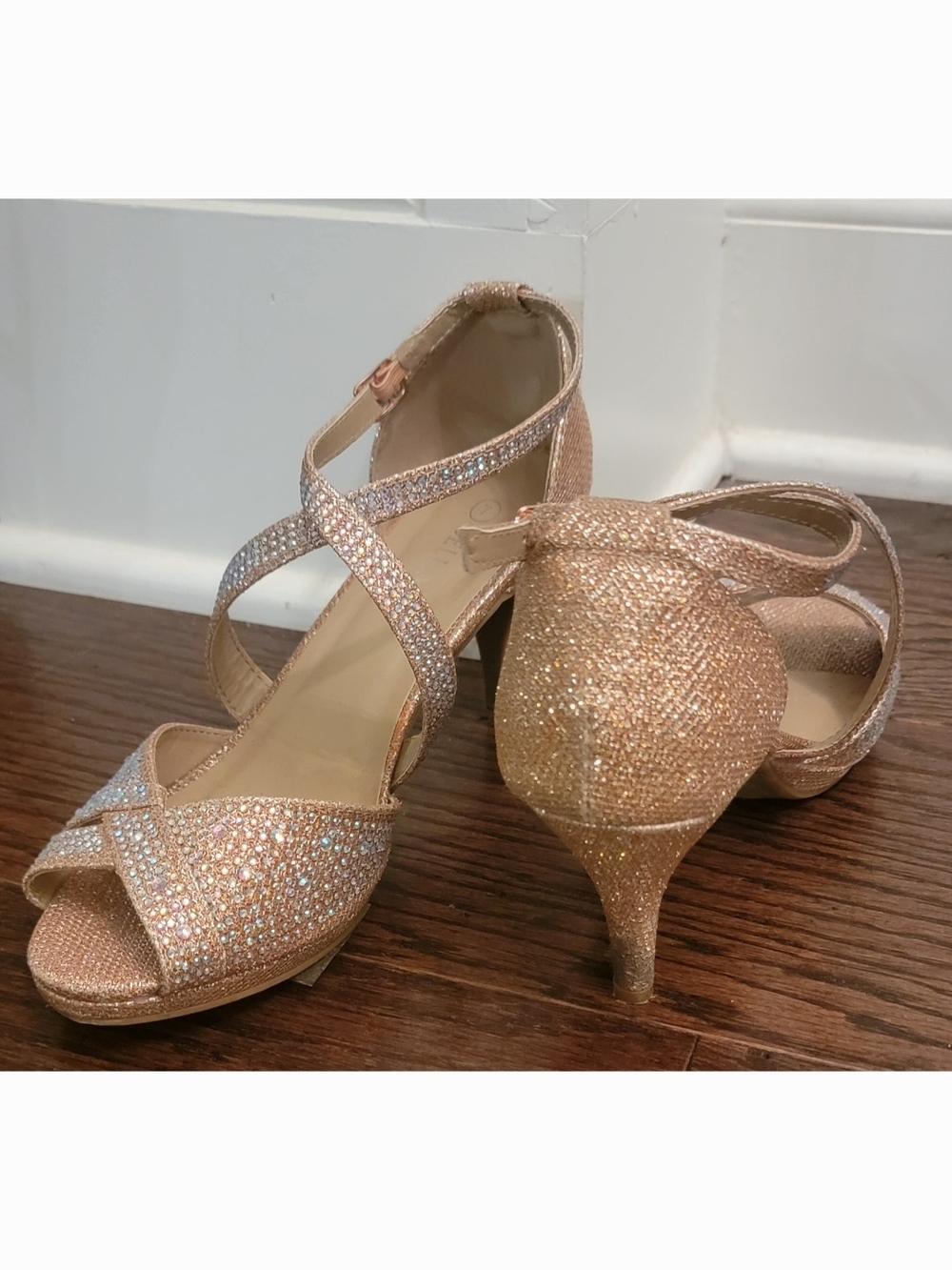 Women’s Rose Gold Glitter Strappy Heels size 7